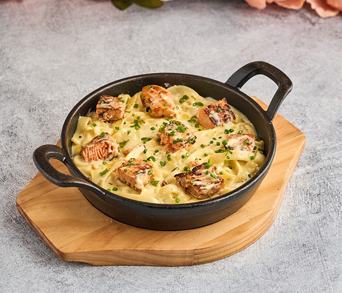 Tagliatelle al Salmone